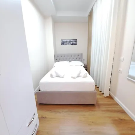Bazaar Loft * Tirana